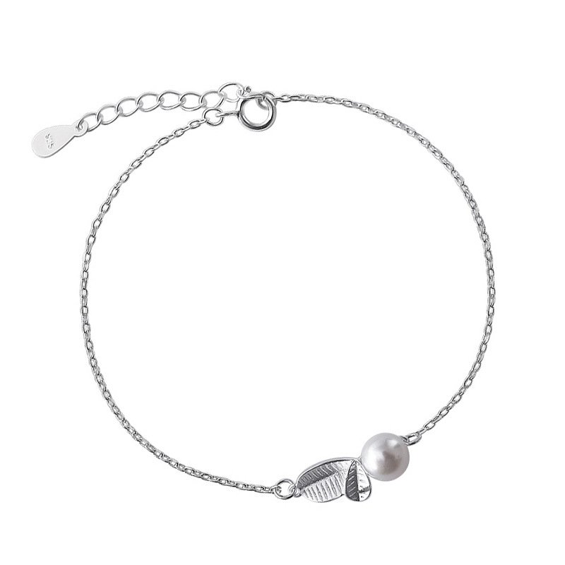 Minimal Pearl Leaf Bracelet – Silver Tone Adjustable Chain