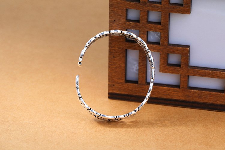 Ocean Fish Pattern Open Cuff Bracelet – Oxidised Finish Statement kada - Image 7