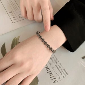 daisy-floral-charm-bracelet-oxidised-silver-adjustable-design