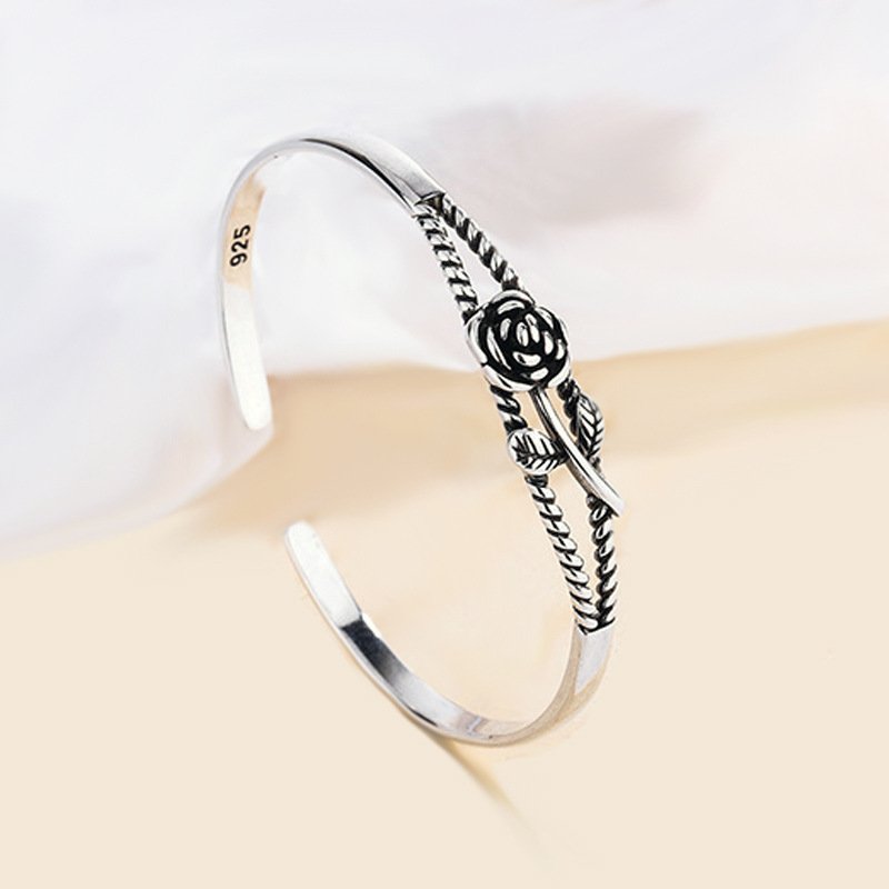 Vintage Rose Open Cuﬀ Bracelet – Silver Plated Kada