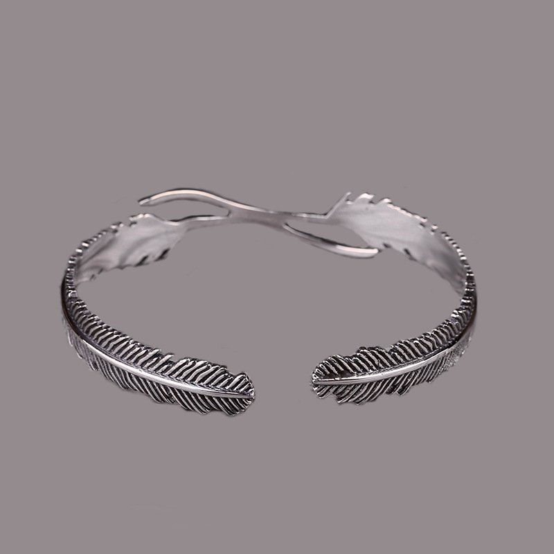 Feather Twist Open Cuff Bracelet – Silver Statement Wristwear - Image 7