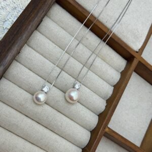 classic-pearl-solitaire-pendant-necklace-elegant-minimal-design