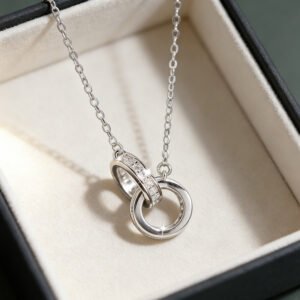 interlocking-circle-crystal-pendant-necklace-minimal-love-design