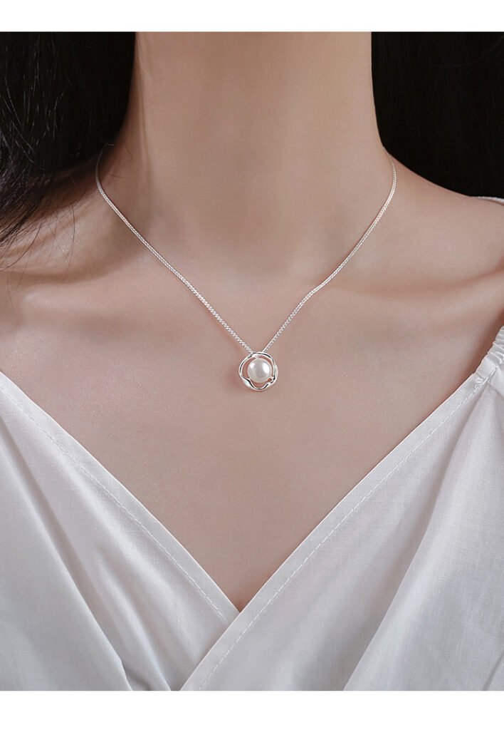 Floral Frame Pearl Pendant Necklace – Delicate Everyday Jewellery